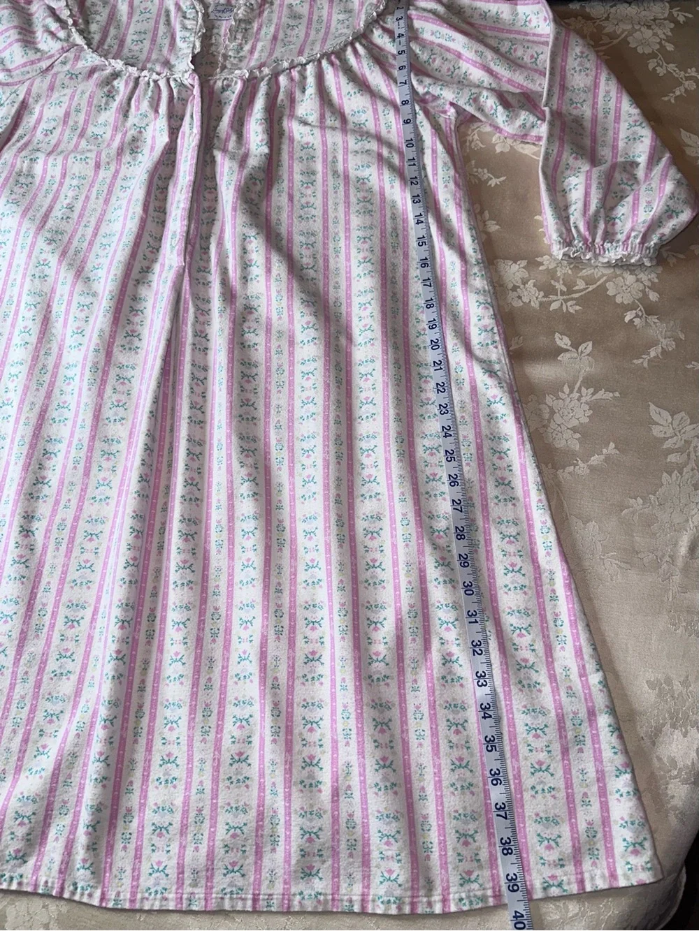 Lanz of Salzburg Pink Tyrolean Flannel Nightgown Size: Large Style: 45640 Floral